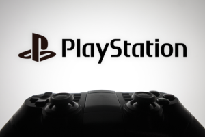 سوني تحتفل بالذكرى الـ20 لـ God of War بإطلاق ذراع تحكم بلايستيشن خاص