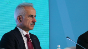 نهدف لطرح مناقصة مشروع معبر إسطنبول الشمالي للسكك الحديدية هذا العام.